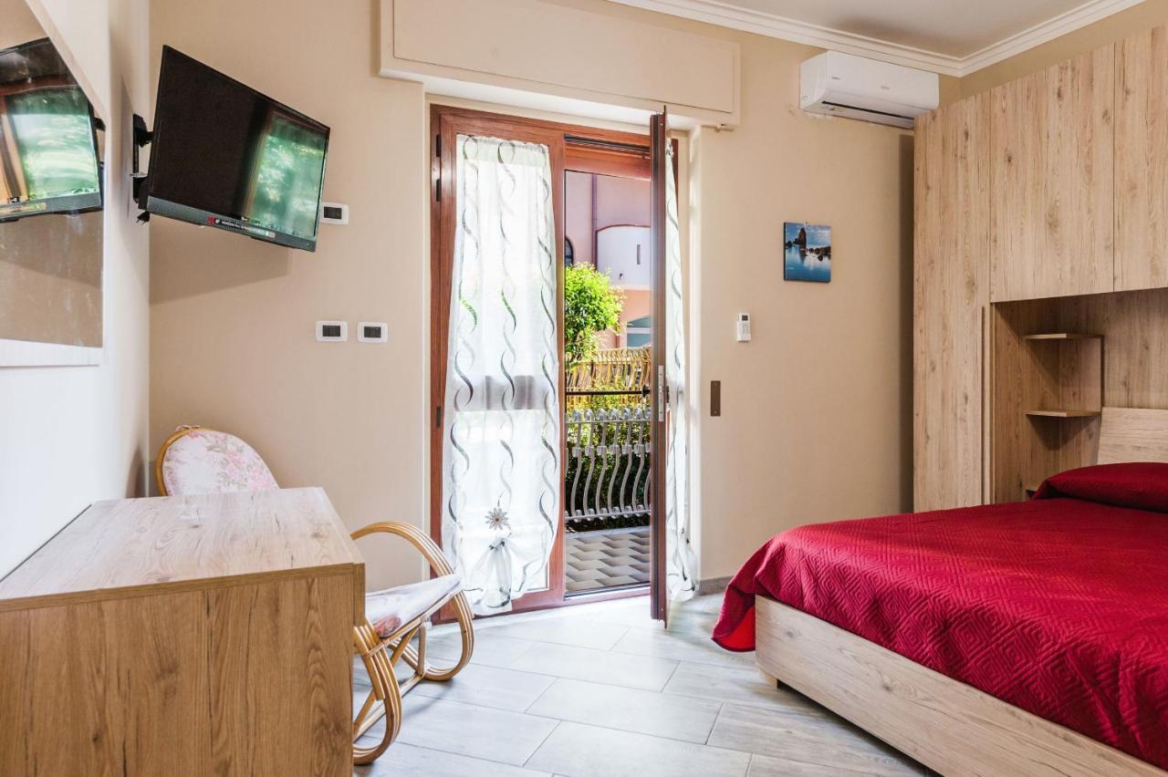 Lemon Tree Apartments By Wonderful Italy Giardini Naxos Exteriör bild