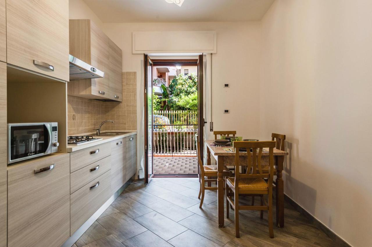 Lemon Tree Apartments By Wonderful Italy Giardini Naxos Exteriör bild