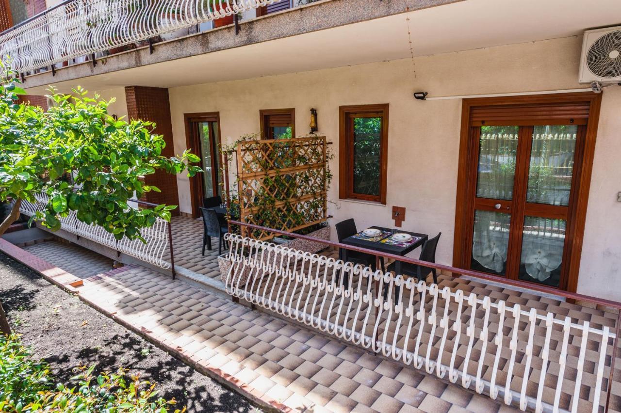 Lemon Tree Apartments By Wonderful Italy Giardini Naxos Exteriör bild